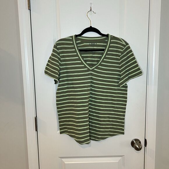Loft Women’s T Short Large - Picture 1 of 4